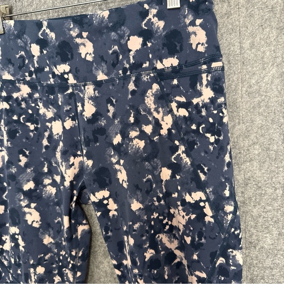 Sweaty Betty Kids Leggings in Navy and Pink Print - Picture 3 of 11